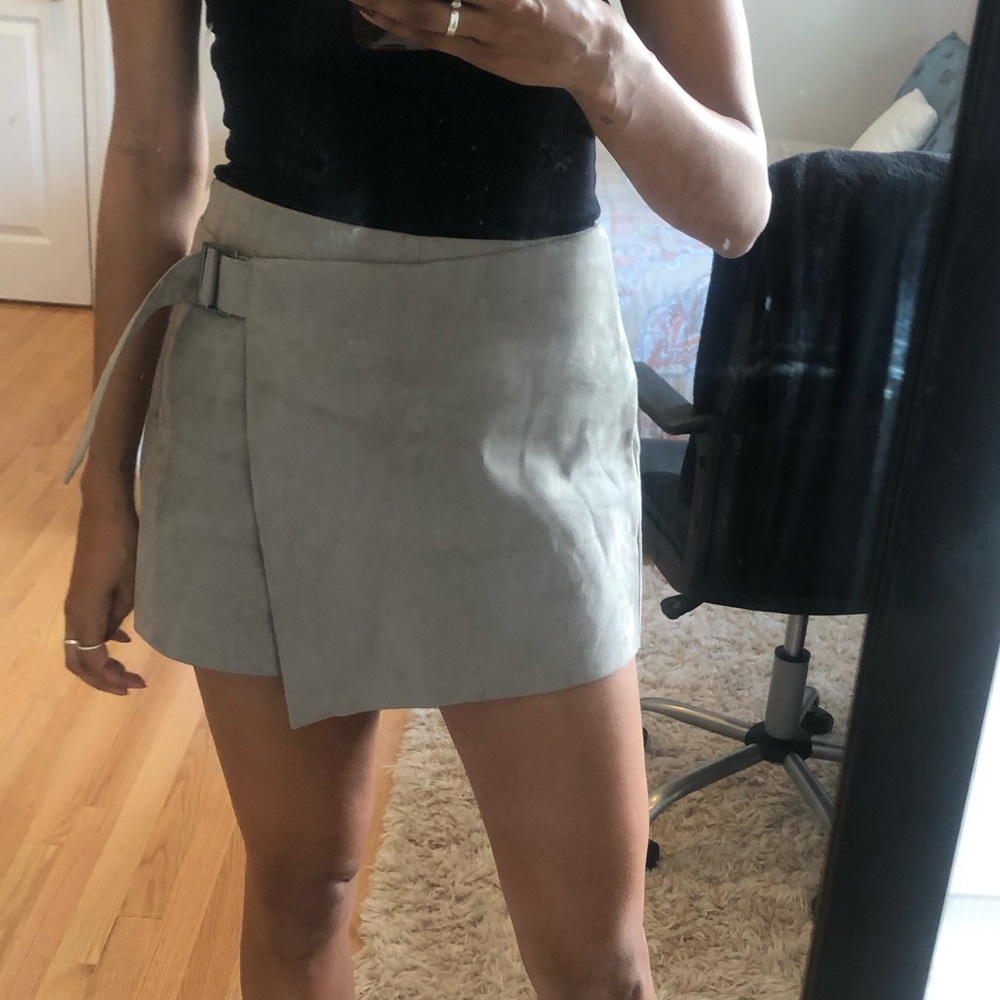 Zara Tan suede skort